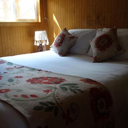 Hostal Lago Condor Puerto Natales Exteriör bild