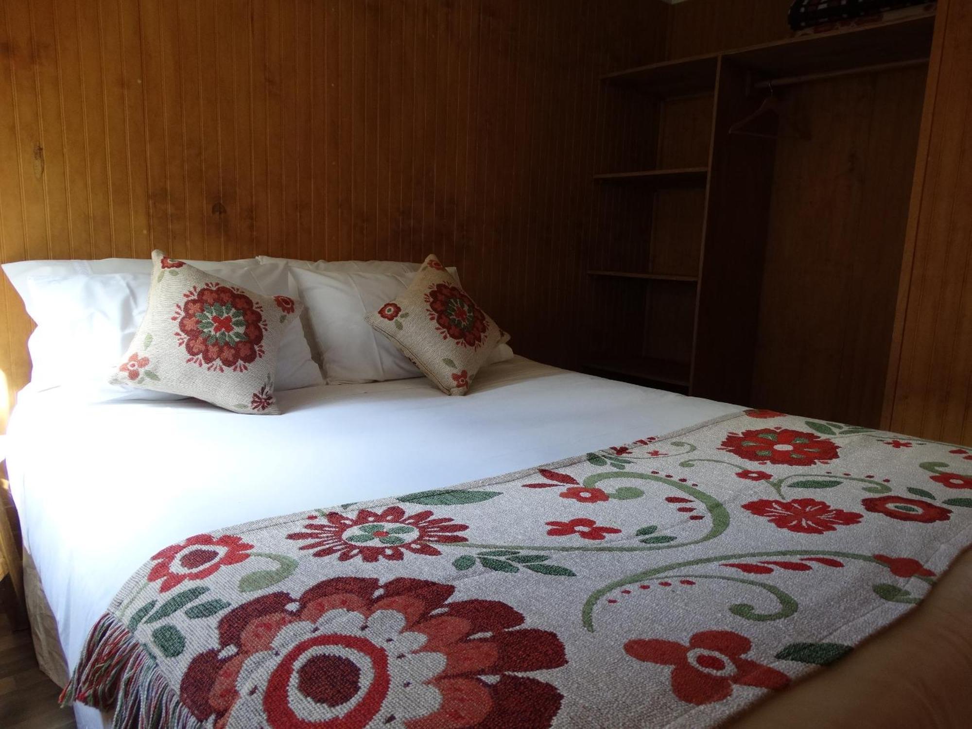 Hostal Lago Condor Puerto Natales Exteriör bild